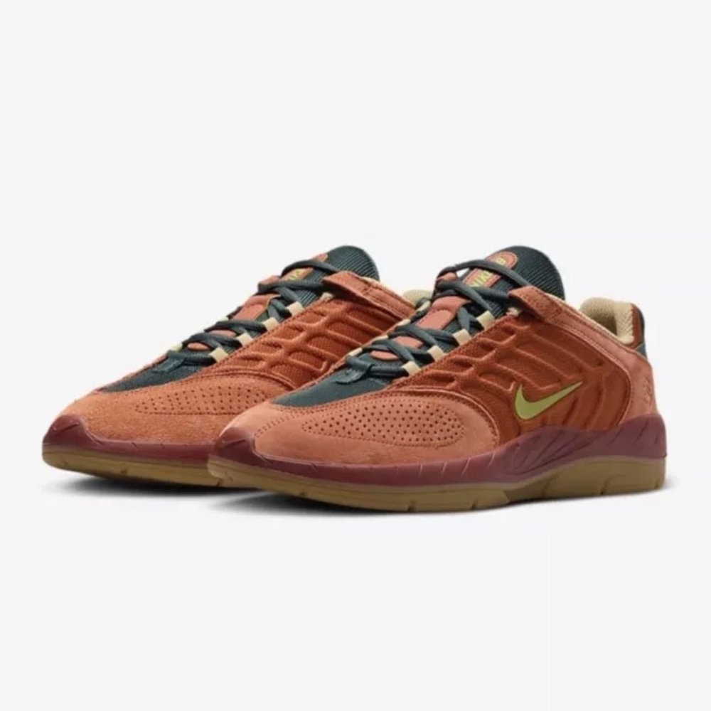 Nike Men's Orange and Green Sneakers